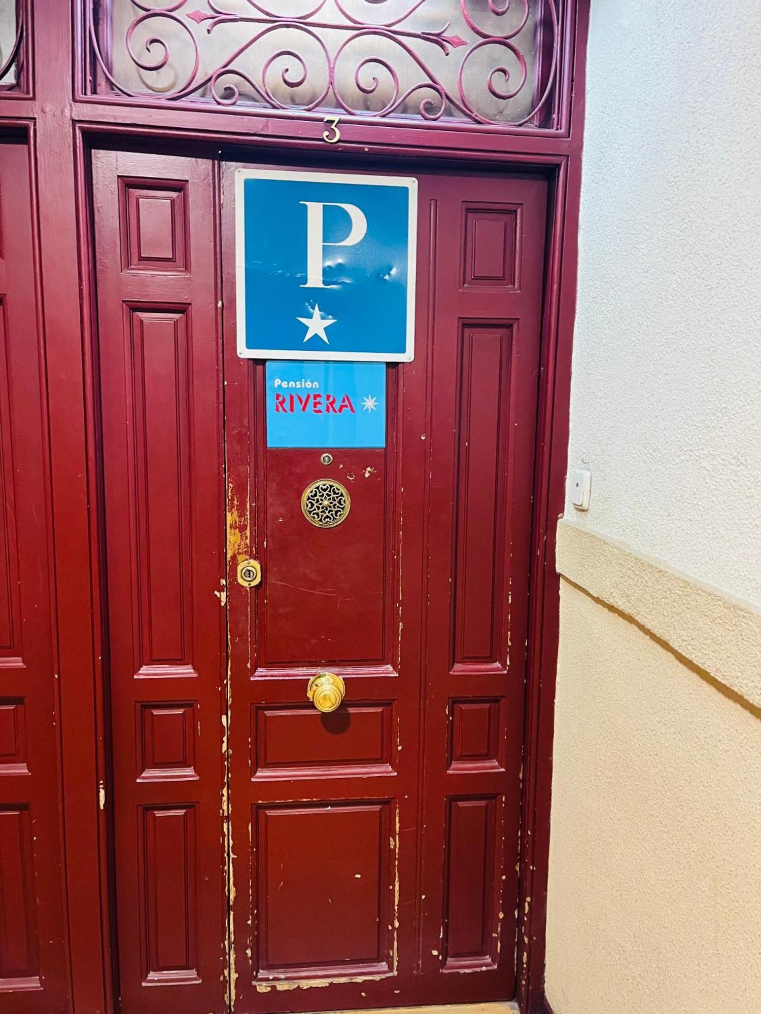 Pension Rivera Madrid Exteriör bild