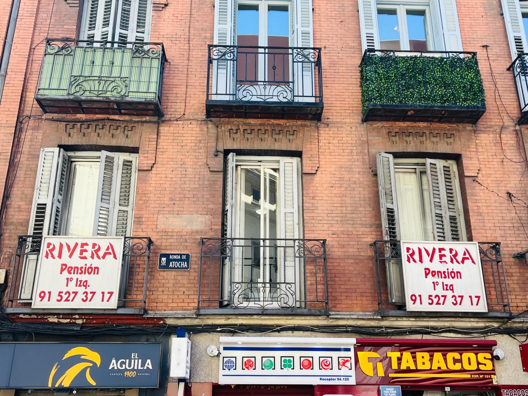 Pension Rivera Madrid Exteriör bild